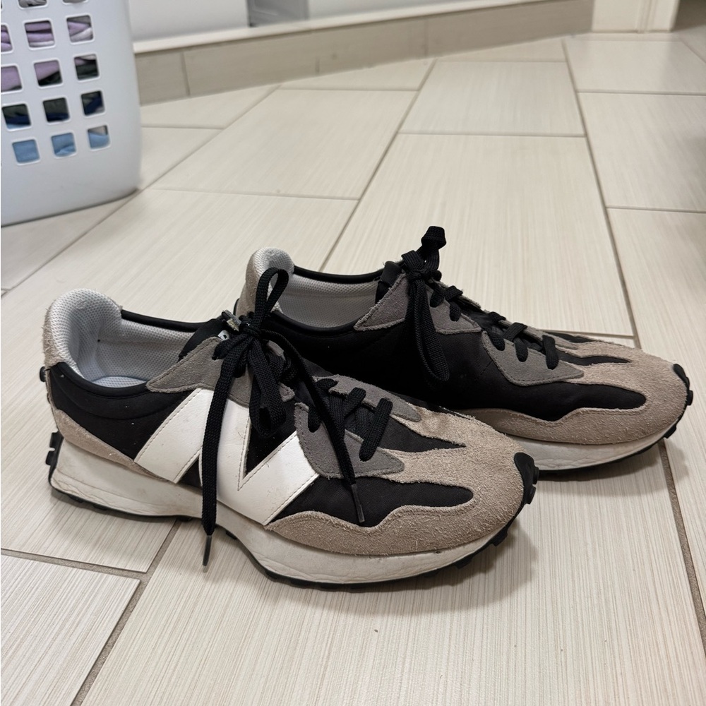 New Balance Black and Tan Men's Sneakers